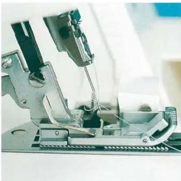 PFAFF coverlock 4852 - Needle threader - 2