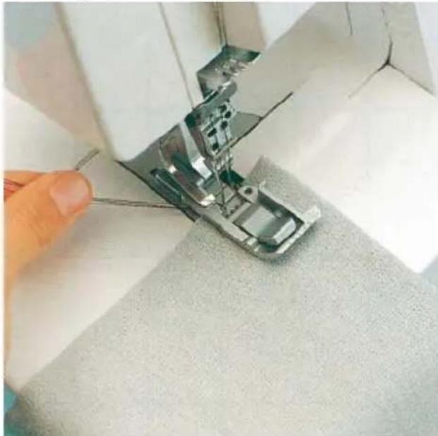 PFAFF coverlock 4852 - Important notes on sewing with the cover stitch - 1