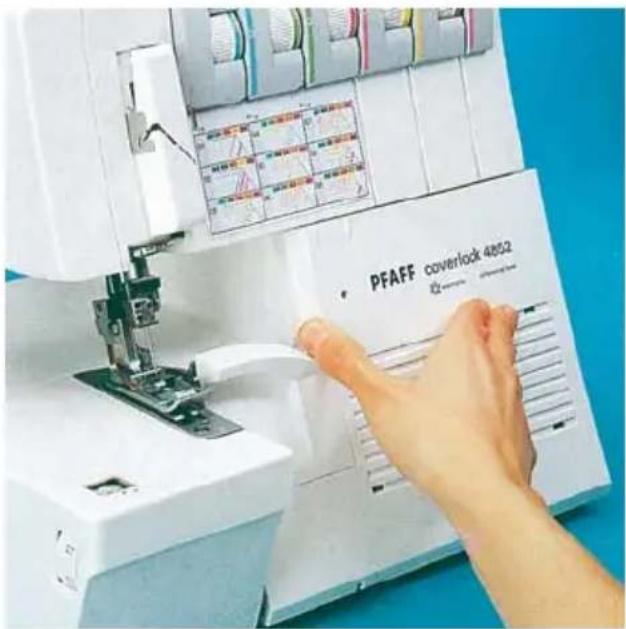 PFAFF coverlock 4852 - For the USA and Canada - 1