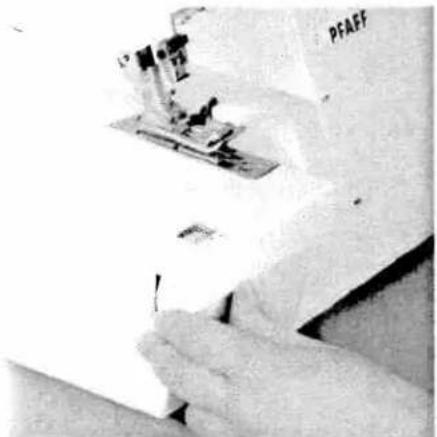 PFAFF coverstyle 4850 - For rolled hems: - 5