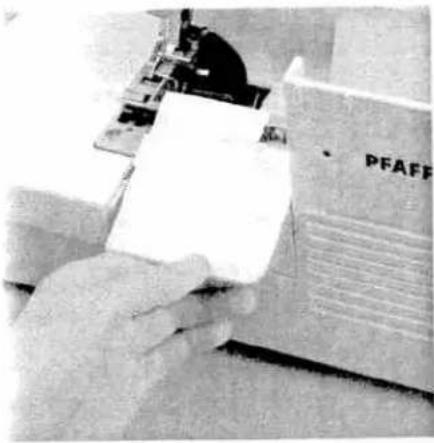 PFAFF coverstyle 4850 - Adjusting the machine to the cover stitch (Prog. 02) and two-thread chainstitch (Prog. 01) - 3