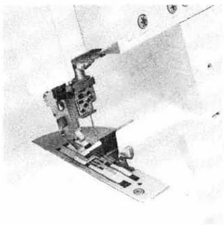 PFAFF coverlock 4872 - For rolled hems: - 1
