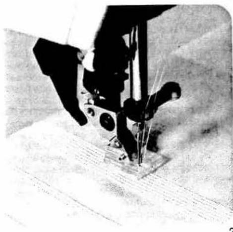 PFAFF creative 1472 - Cording sewn with the cording tongue - 1