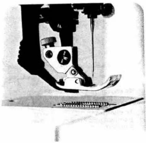 PFAFF creative 1472 - Threading: - 17
