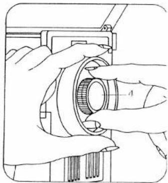 PFAFF creative 1472 - Winding through the needle - 1