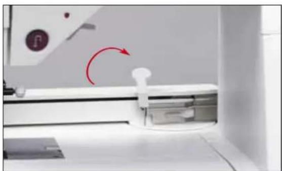 PFAFF creative 2170 - Connecting the embroidery unit Embroidery unit socket - 4