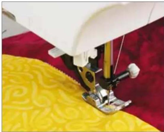 PFAFF creative 2170 - Stitch-in-the-Ditch - 1