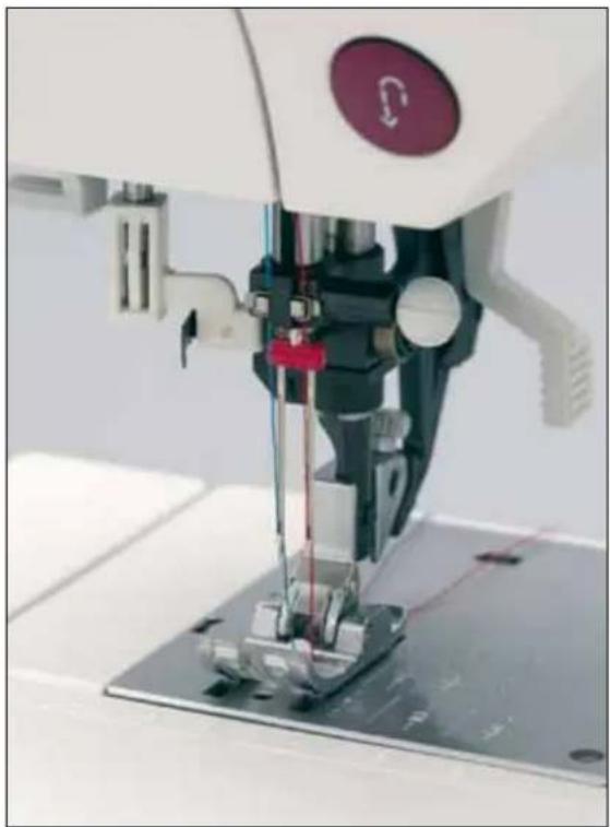 PFAFF creative 2170 - Threading the twin needle - 1
