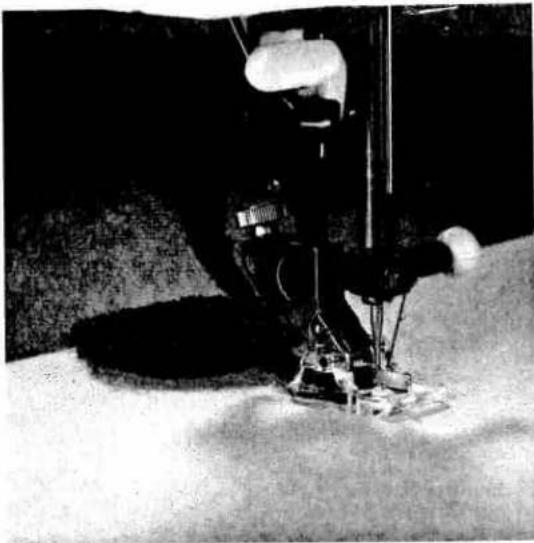 PFAFF creative 7530 - Appliqué foot - 1
