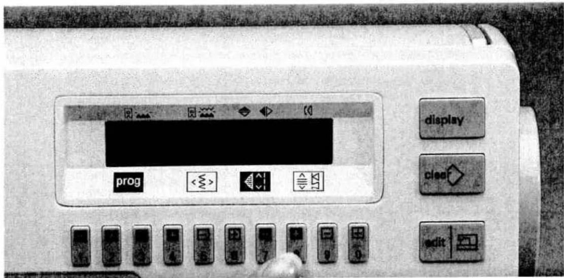 PFAFF creative 7510 - Altering the stitch width/Pattern width - 1