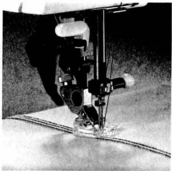 PFAFF creative 7510 - Appliqué foot - 2