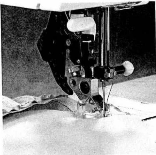 PFAFF creative 7550 - Cording foot - 1