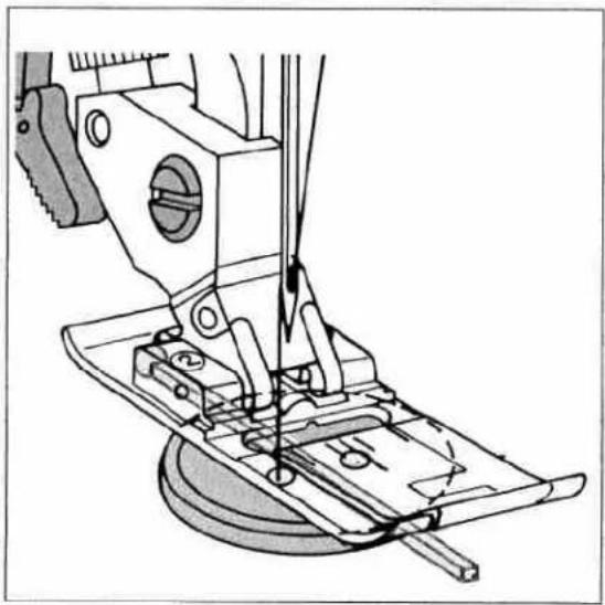 PFAFF creative 7550 - Linen buttonhole - 1