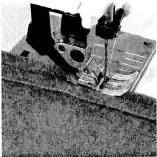 PFAFF creative 7570 - Programmable seam length for straight stitch Program 00 - 1
