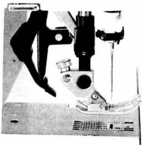 PFAFF creative 7570 - The built in dual feed / IDT System - 3