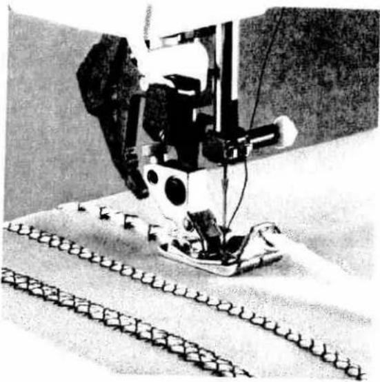PFAFF creative 7570 - 7/9 hole foot - 1
