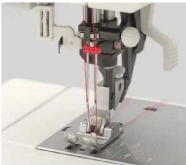 PFAFF expression 2026 - Changing the needle - 2
