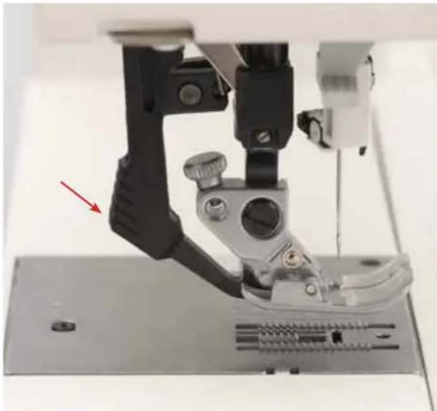 PFAFF expression 2026 - The IDT (Integrated Dual Feed) - 1