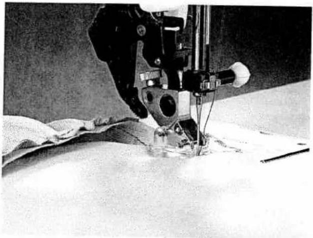 PFAFF expression 2044 - Cording foot - 1