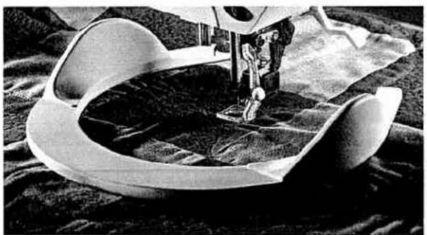 PFAFF expression 2044 - Free Motion Stippling - 1