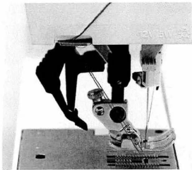 PFAFF expression 2044 - Bobbin thread - 1