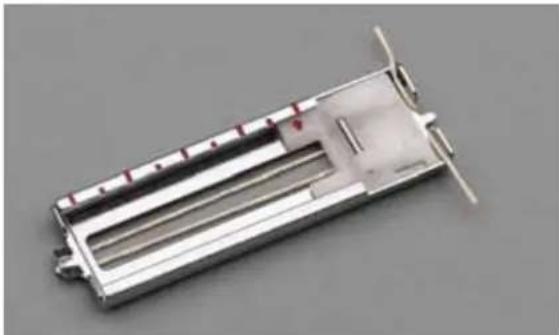 PFAFF expression 2038 - Buttonhole with gimp thread - 2