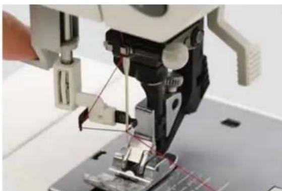 PFAFF expression 2038 - Threading the needle - 3