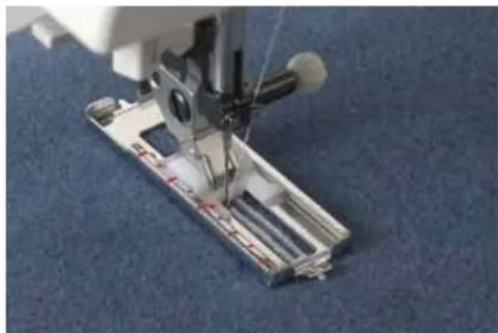 PFAFF expression 2048 - Semi-automatic buttonhole - 2