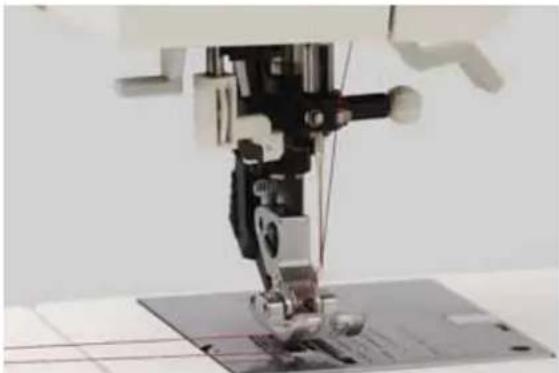 PFAFF expression 2048 - Drawing-up the bobbin thread - 1