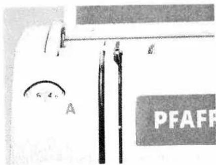 PFAFF Freestyle 1527 - Threading the needle thread Switch off the main switch - 1
