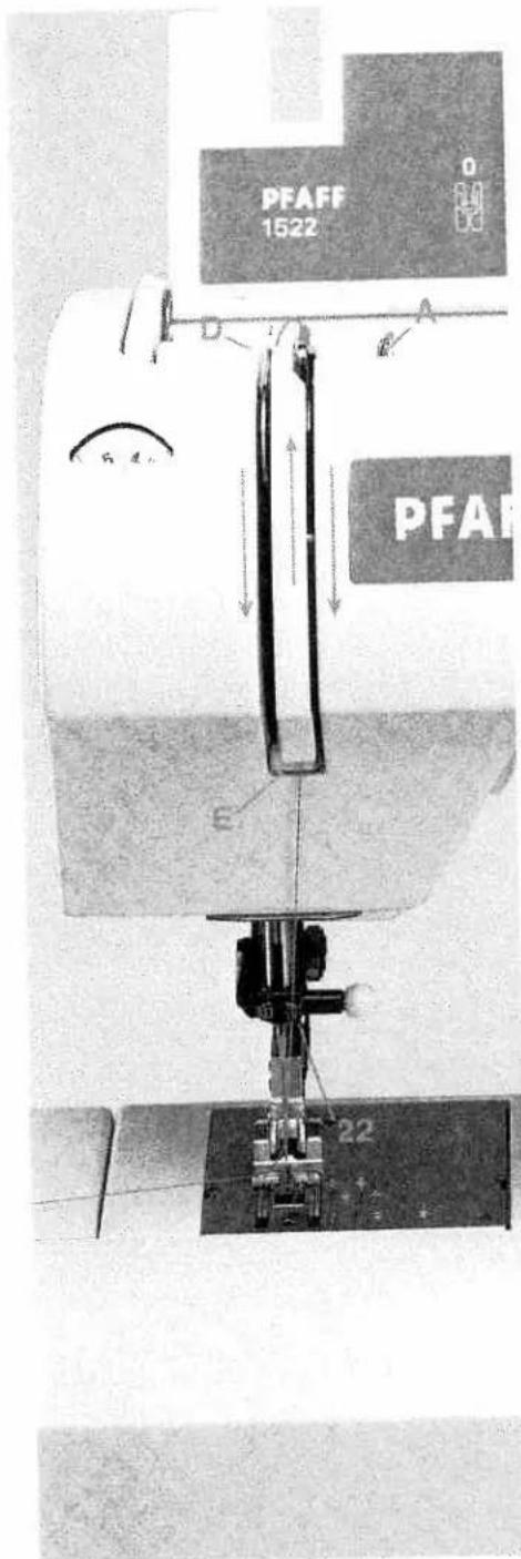 PFAFF Freestyle 1527 - Inserting the bobbin case - 2
