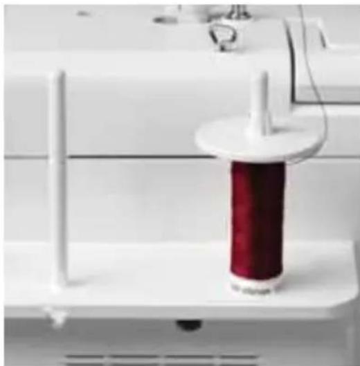 PFAFF GrandQuilter - Placing a thread spool on the spool pin - 1
