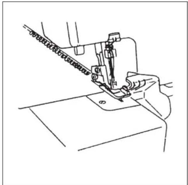 PFAFF hobbylock 4752 - Stitching the beginning of the seam - 2