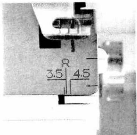 PFAFF hobbylock 4762 - Engaging the upper knife - 6