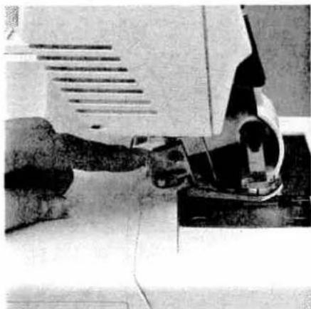 PFAFF hobbylock 4762 - Thread chain cutter - 1