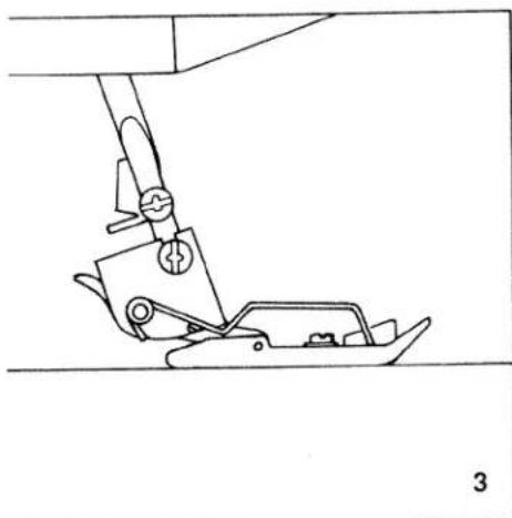 PFAFF hobbylock 795 - Changing the sewing feet - 2