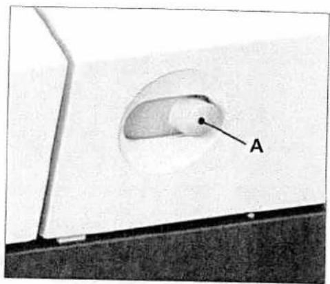 PFAFF performance 2056 - Disengaging the IDT - 5