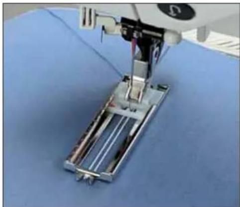 PFAFF performance 2058 - Eyelet buttonhole with gimp cords - 2