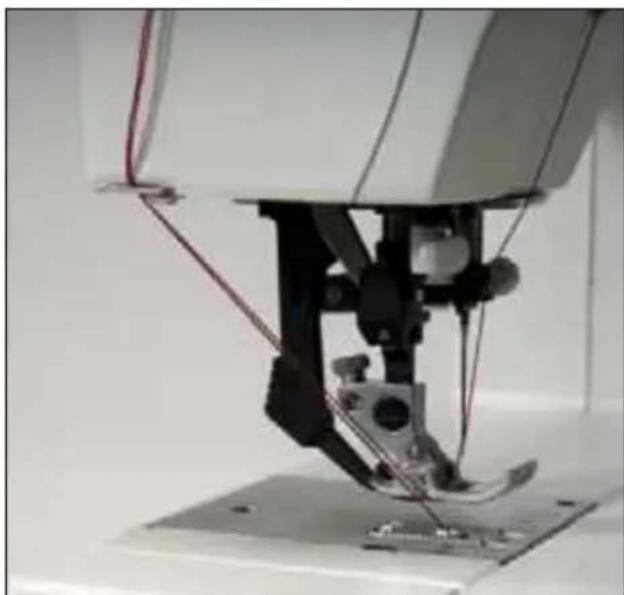 PFAFF select 1528 - Thread cutter - 1