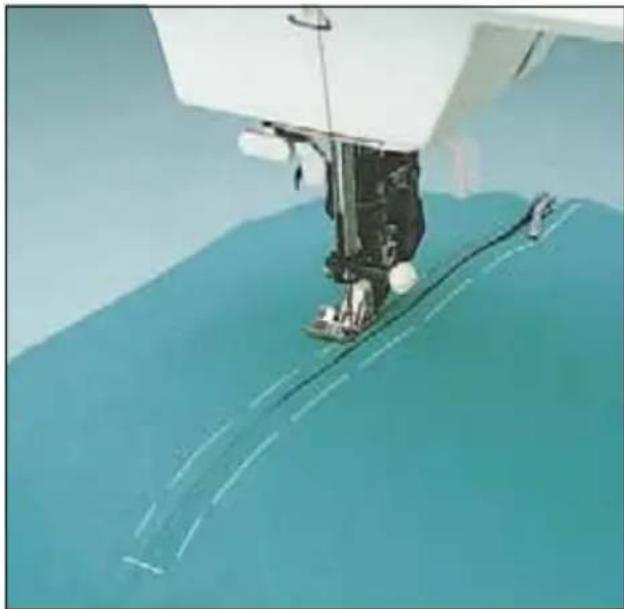 PFAFF select 1528 - Fully concealed, sew-in zipper - 1