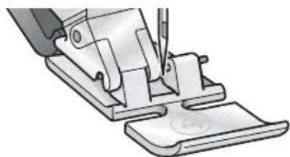 PFAFF select 1528 - Sewing on zippers - 1