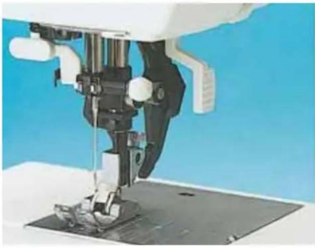 PFAFF select 1540 - Thread cutter - 1