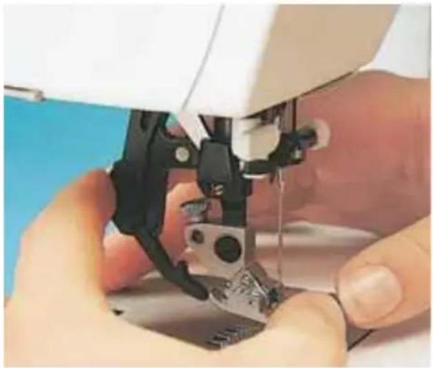 PFAFF select 1540 - Engaging the presser foot - 1