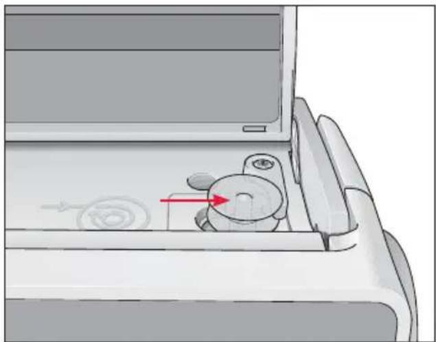 PFAFF select 2.0 - Placing the bobbin - 3
