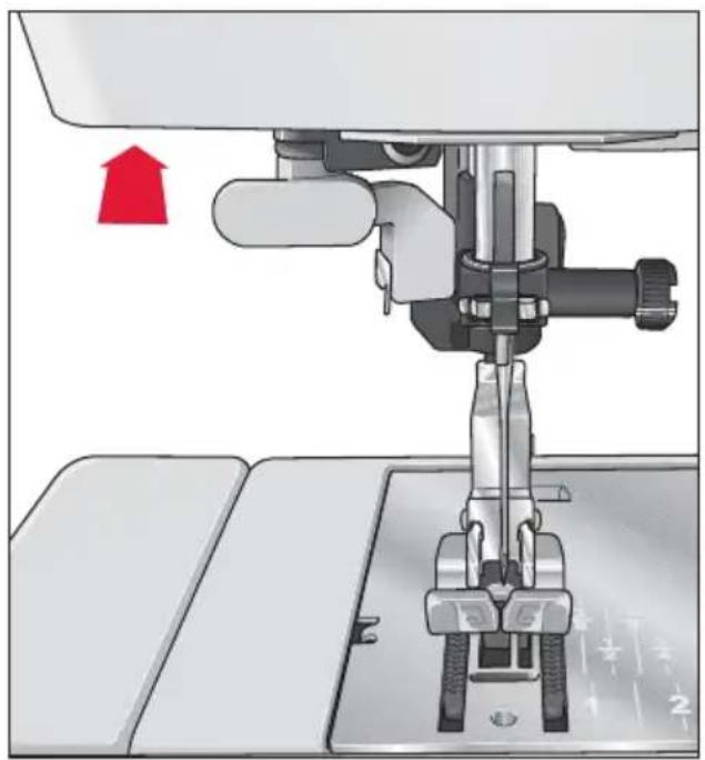 PFAFF select 2.0 - Cleaning and oiling - 5