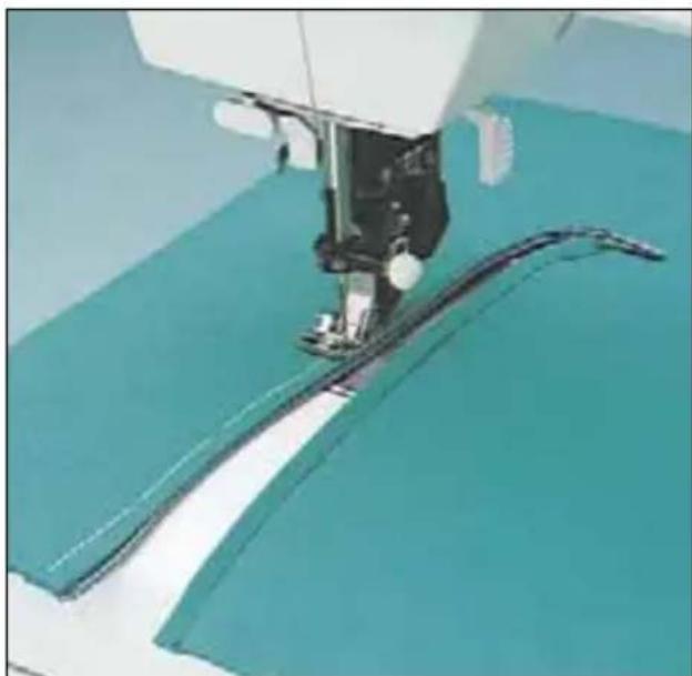 PFAFF select 1538 - Fully concealed, sew-in zipper - 2