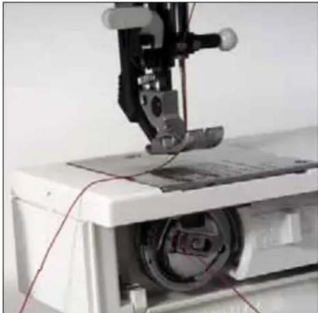 PFAFF select 1538 - Bringing up the bobbin thread - 2