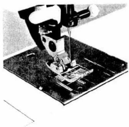 PFAFF tipmatic 6110 - Needle threader (Models 6120, 6150, 6230) - 7