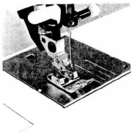 PFAFF tipmatic 6110 - Needle threader (Models 6120, 6150, 6230) - 6
