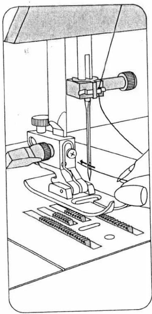 PFAFF tiptronic 1069 - Disengaging the sewing mechanism - 1